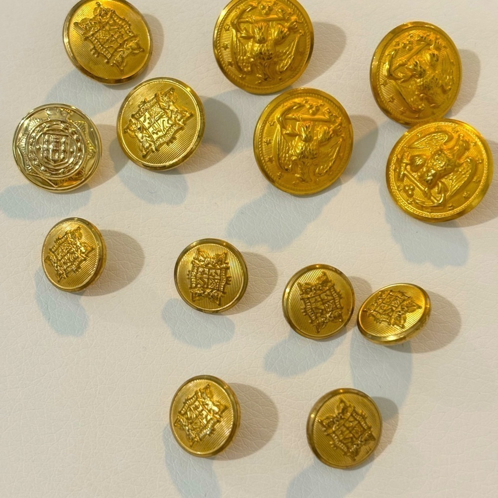 Vintage/Antique buttons set of 13